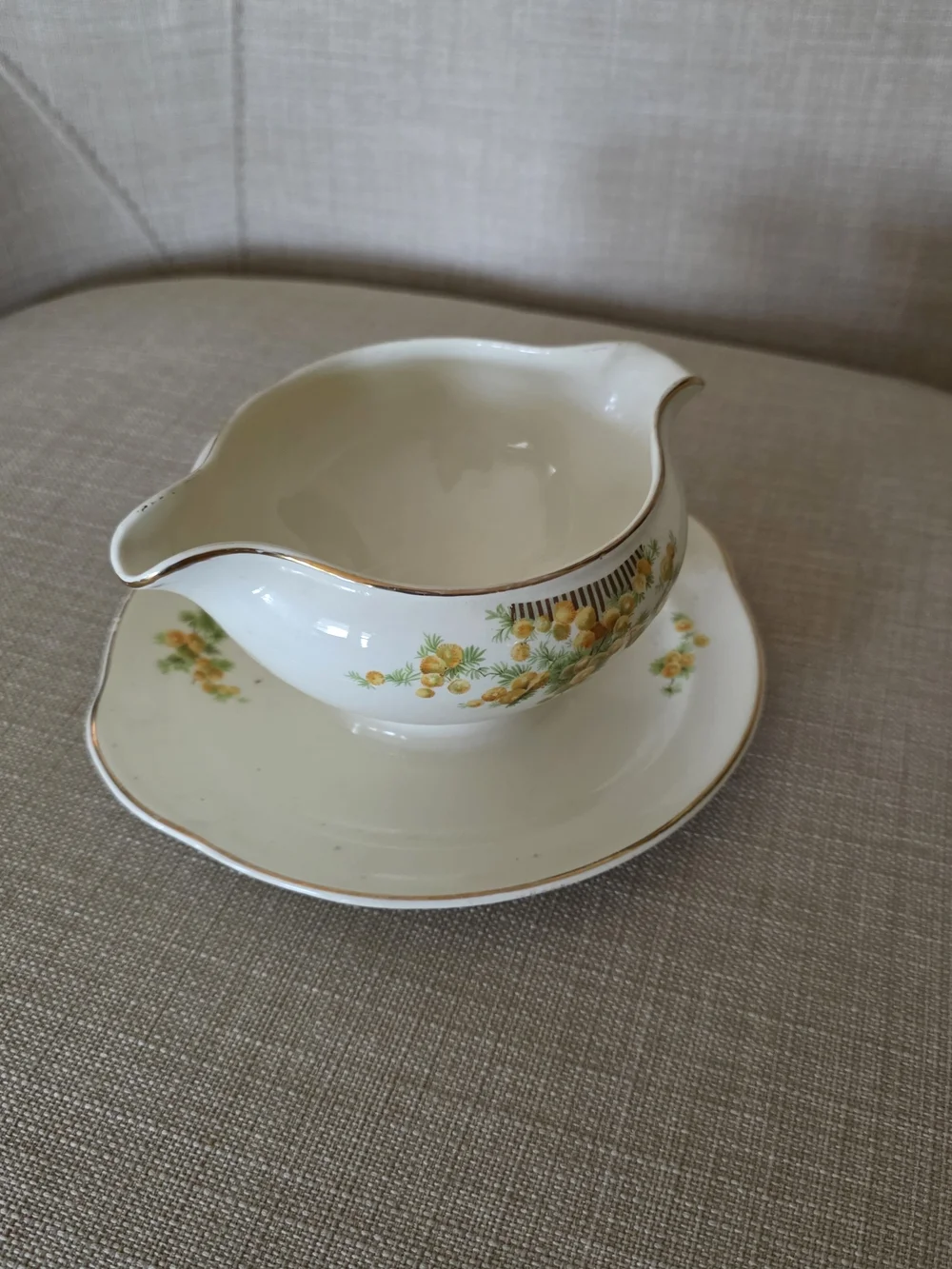 Vintage Talyor Smith Taylor Gravy Bowl With Attached Saucer